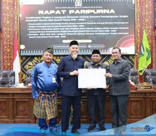 Wali Kota Paisal Hadiri Pengesahan Ranperda RPJMD Dumai 2025-2029